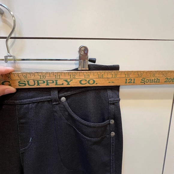 Athleta ‘denim’ Leggings with Pockets- Med - Picture 8 of 8